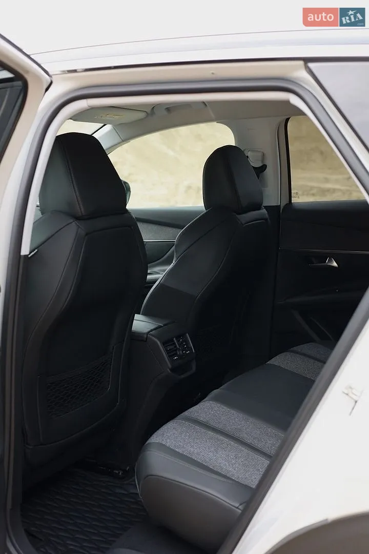 2020 Peugeot 3008 - мініатюра 16