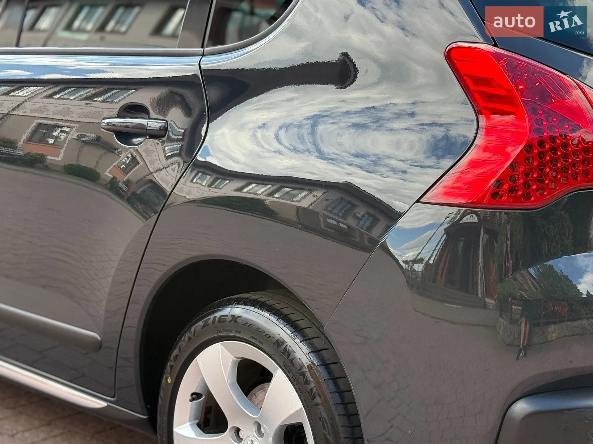 2011 Peugeot 3008 - мініатюра 32