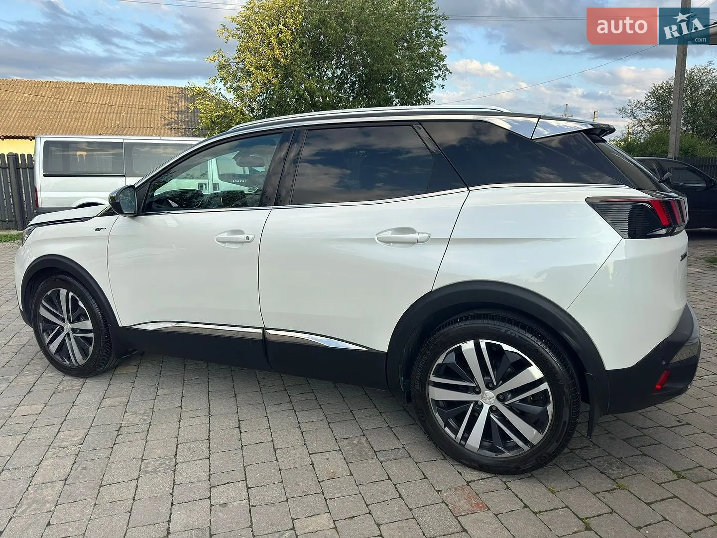 2017 Peugeot 3008 - мініатюра 5