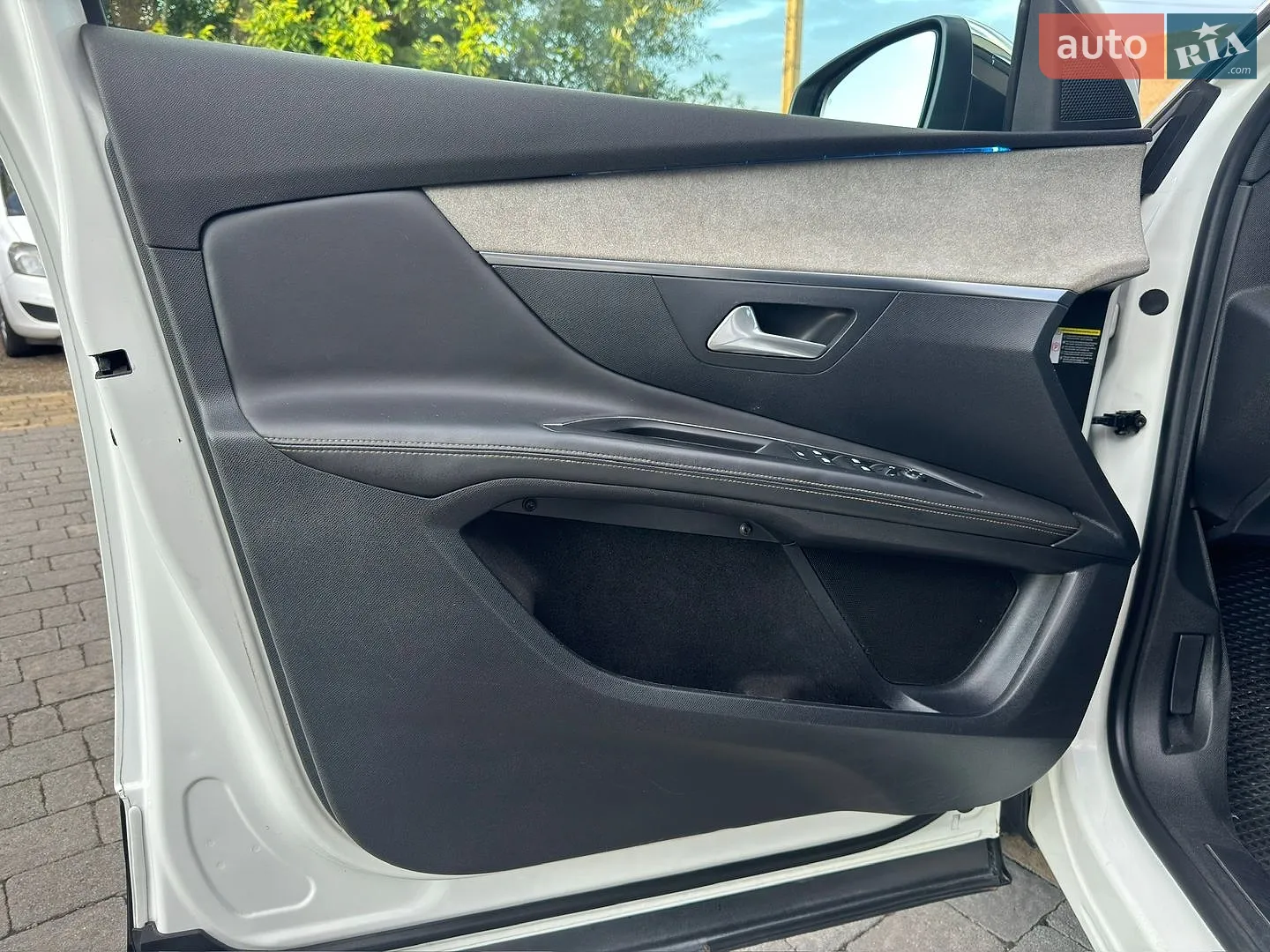 2017 Peugeot 3008 - мініатюра 24