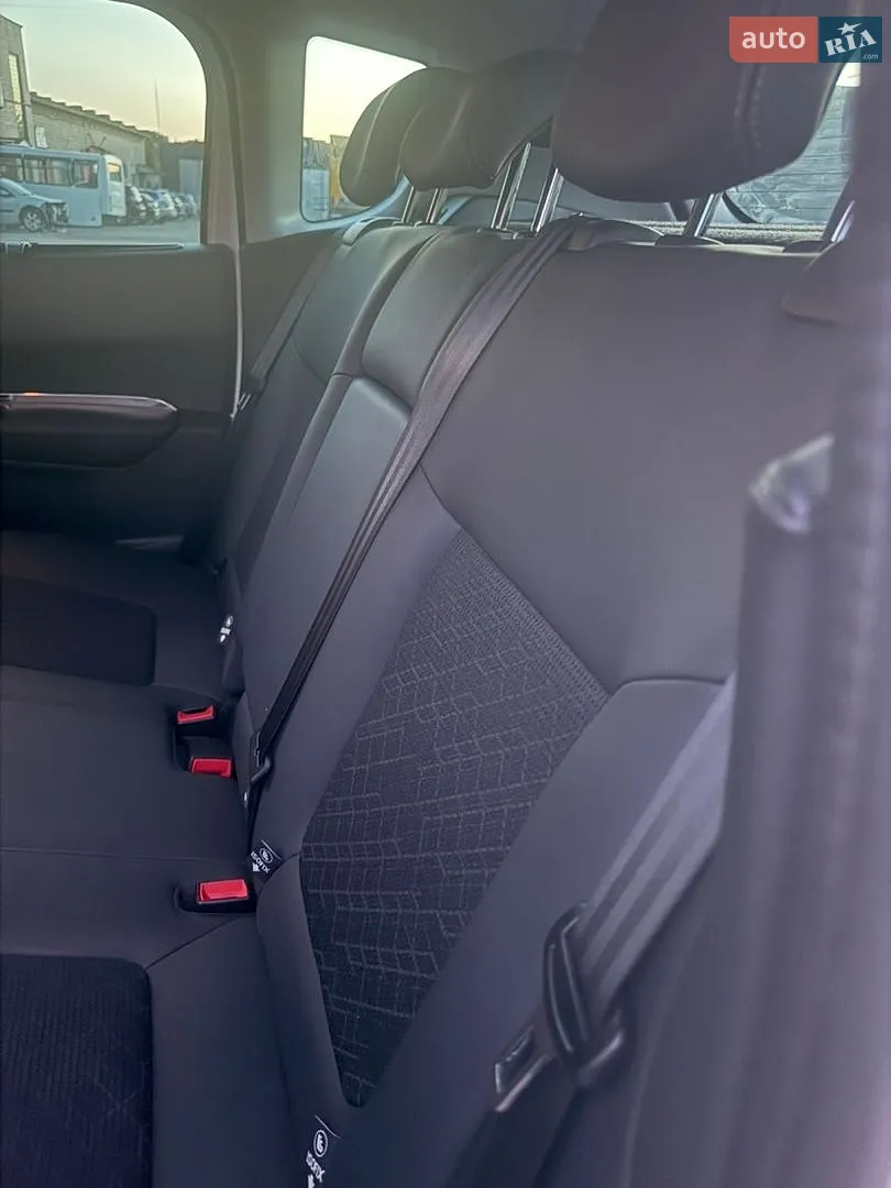 2016 Peugeot 3008 - мініатюра 16