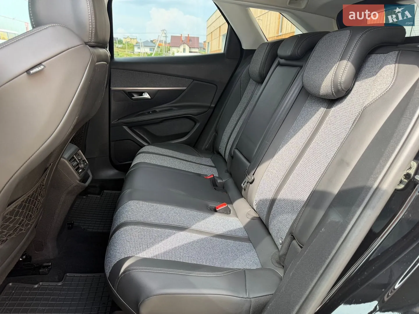 2017 Peugeot 3008 - мініатюра 24