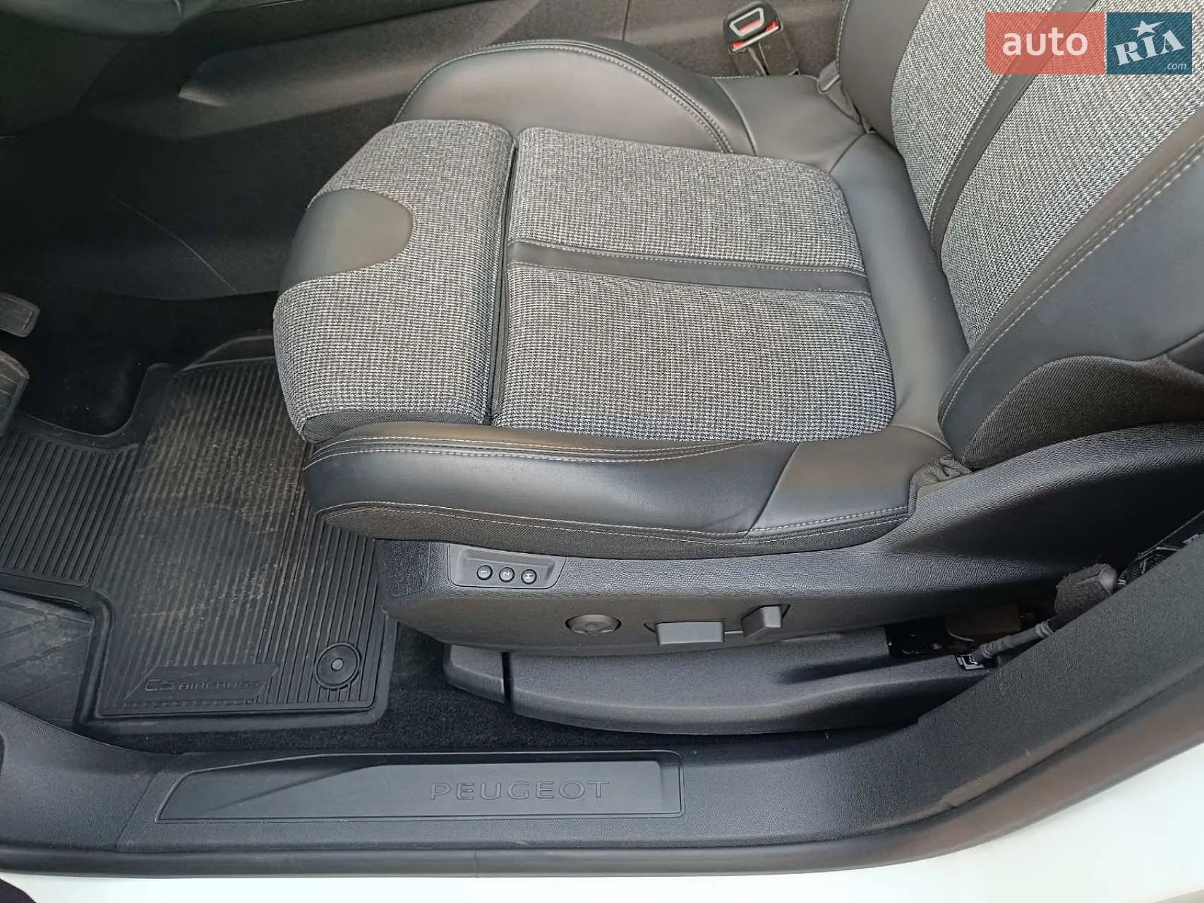 2017 Peugeot 3008 - мініатюра 6