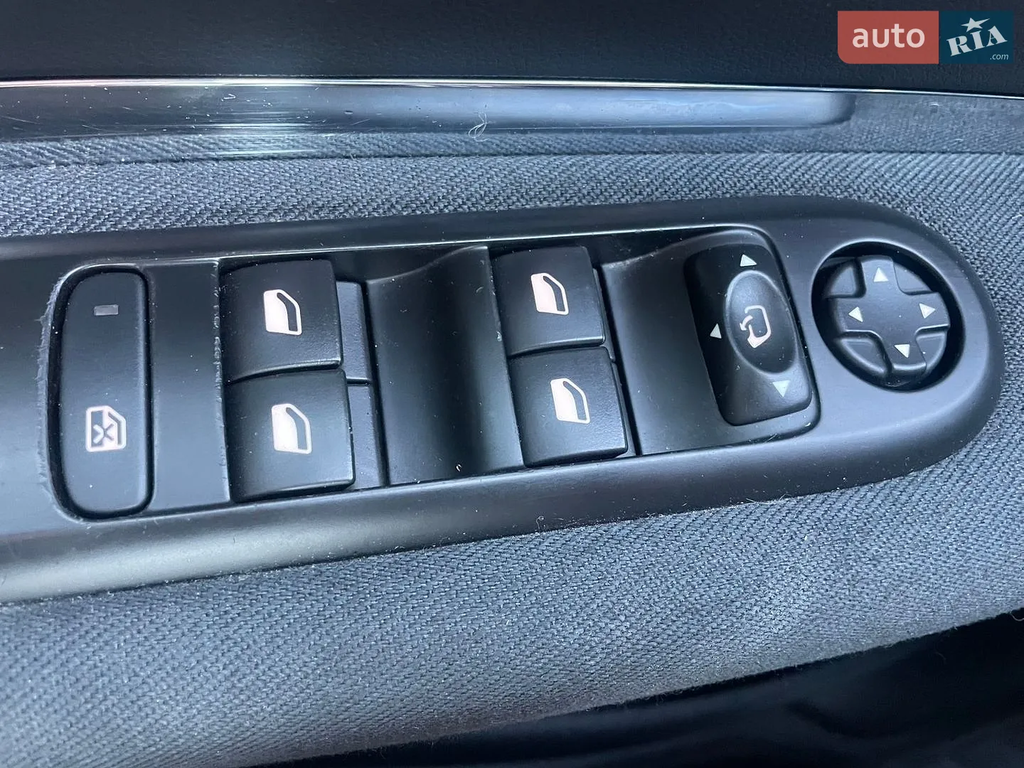2015 Peugeot 3008 - мініатюра 29