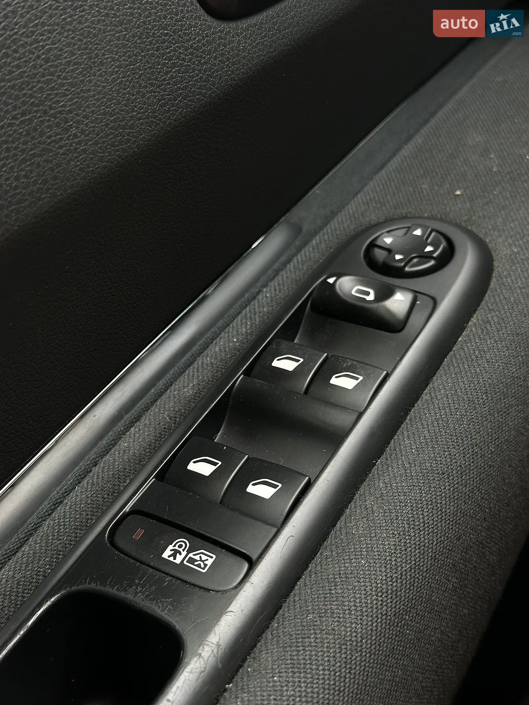 2013 Peugeot 3008 - мініатюра 21