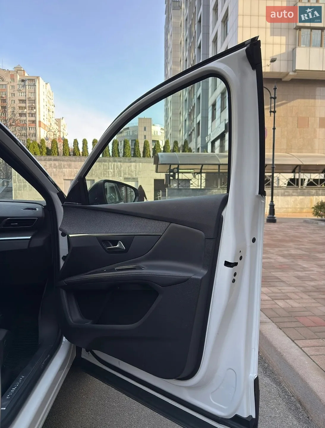 2018 Peugeot 3008 - мініатюра 14