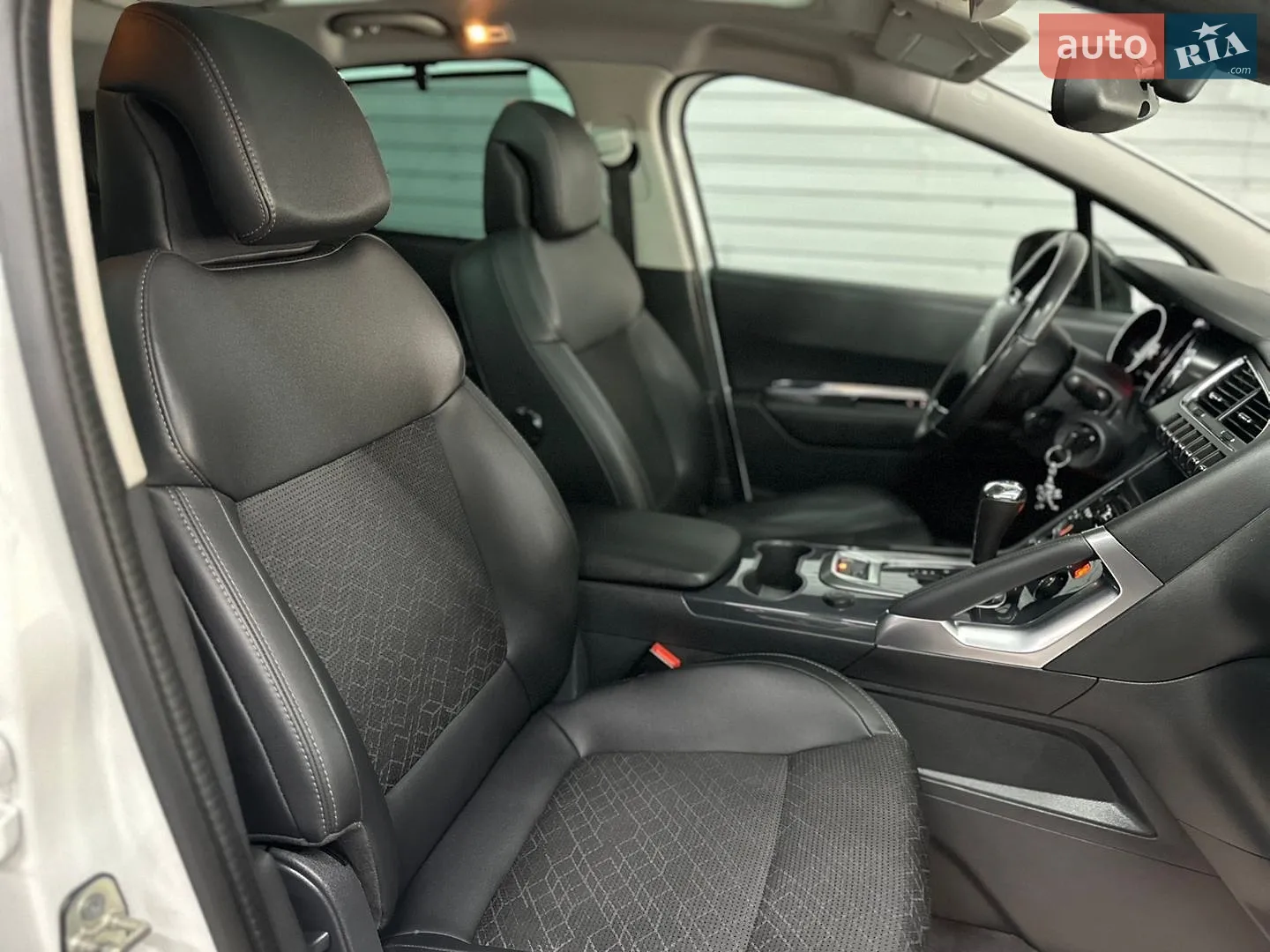 2015 Peugeot 3008 - мініатюра 41