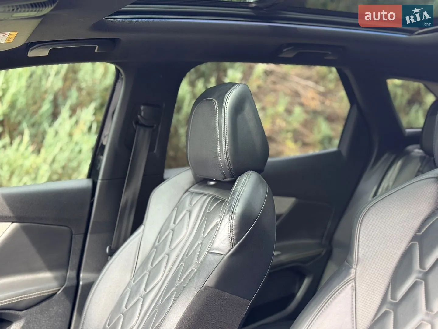 2017 Peugeot 3008 - мініатюра 28