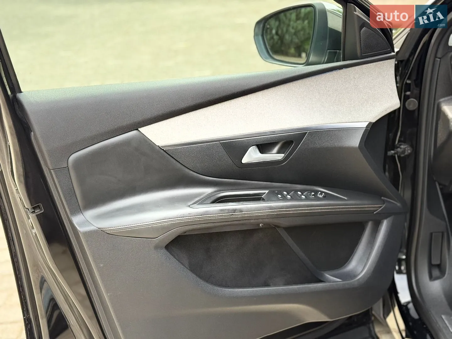 2017 Peugeot 3008 - мініатюра 29