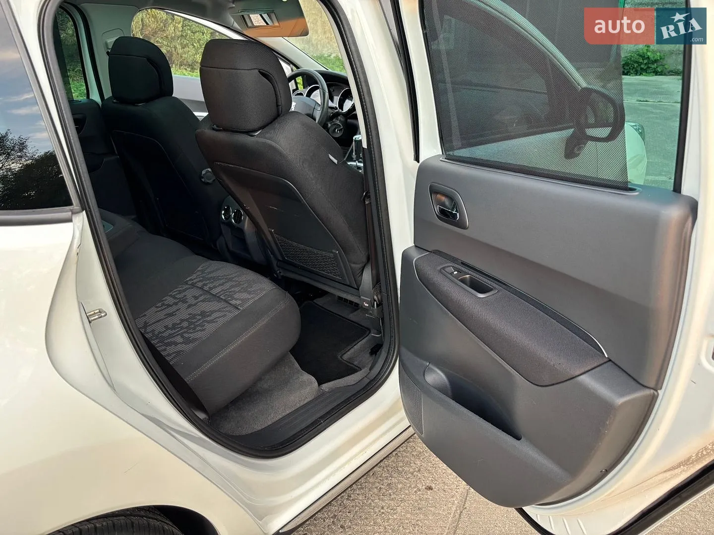 2011 Peugeot 3008 - мініатюра 41