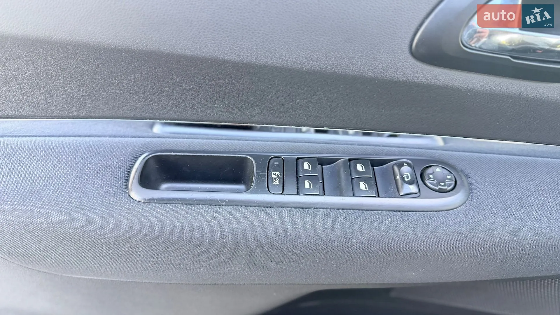 2013 Peugeot 3008 - мініатюра 38