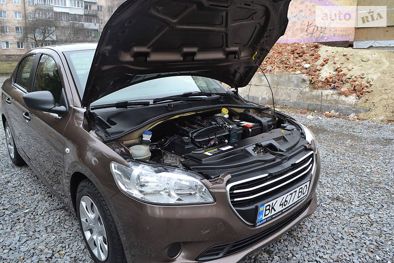 Седан Peugeot 301 2013 в Києві