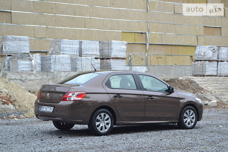 Седан Peugeot 301 2013 в Києві