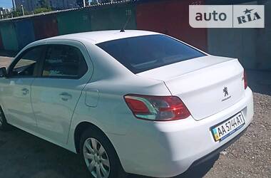 Седан Peugeot 301 2013 в Киеве