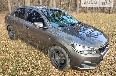 Седан Peugeot 301 2018 в Києві