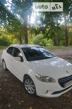 Седан Peugeot 301 2013 в Сумах