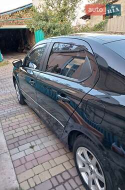 Седан Peugeot 301 2013 в Харкові
