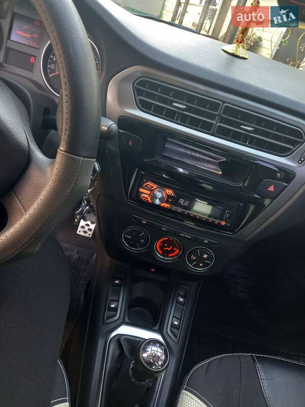 Седан Peugeot 301 2013 в Дніпрі