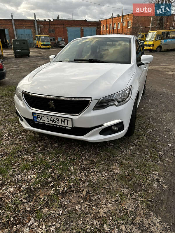 Седан Peugeot 301 2019 в Львове