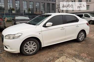 Седан Peugeot 301 2013 в Львове