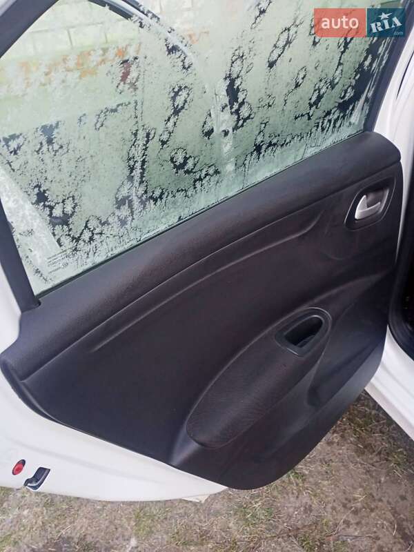 Седан Peugeot 301 2020 в Вінниці