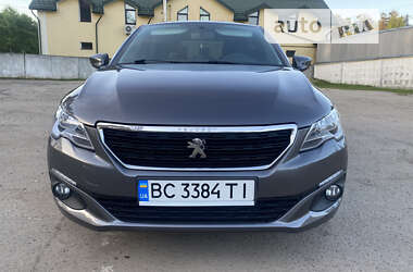 Седан Peugeot 301 2019 в Новояворівську