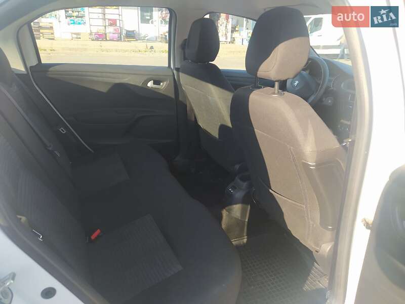 Седан Peugeot 301 2020 в Києві