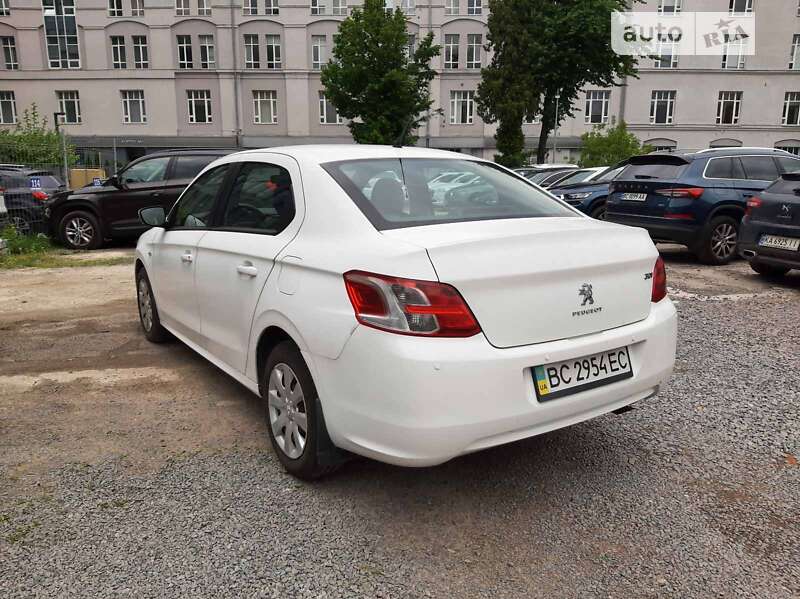 Седан Peugeot 301 2013 в Львове