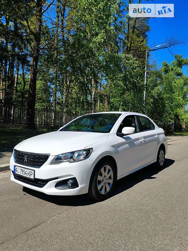 Седан Peugeot 301 2018 в Києві