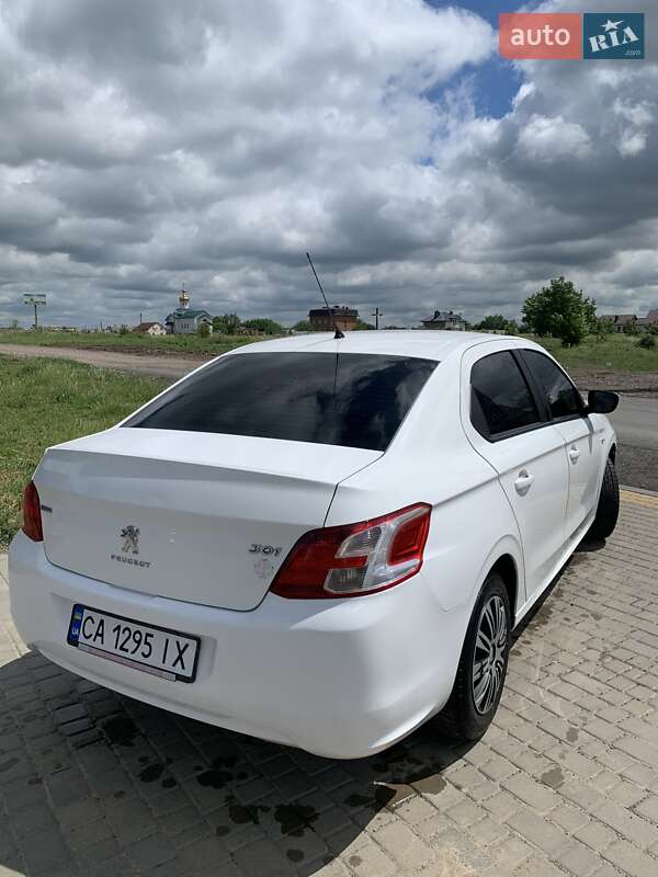 Седан Peugeot 301 2016 в Умани