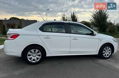 Седан Peugeot 301 2013 в Києві