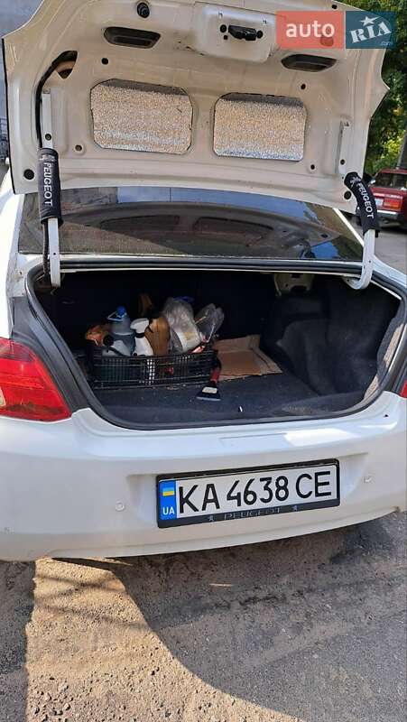 Седан Peugeot 301 2013 в Вінниці