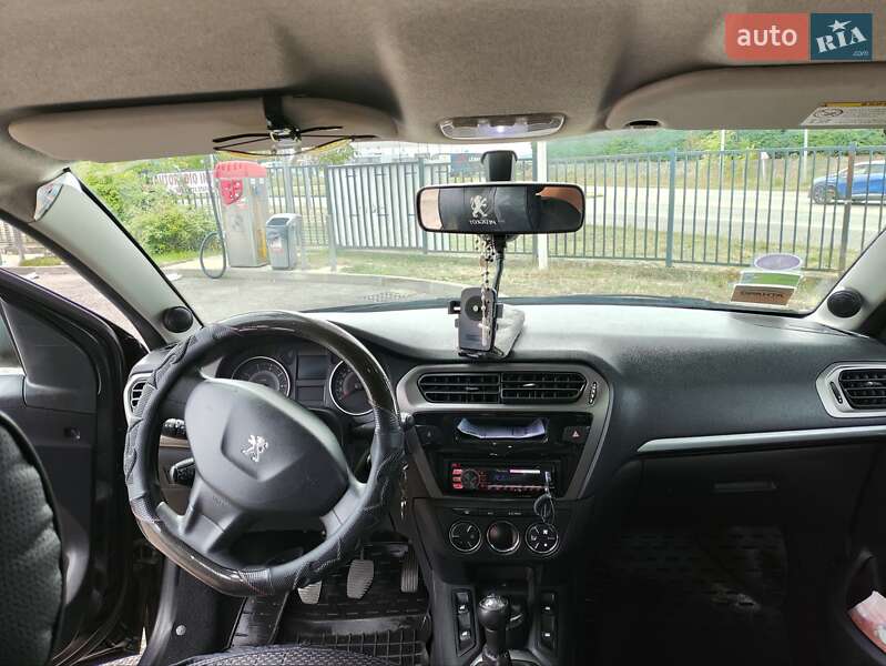 Седан Peugeot 301 2013 в Борщеві