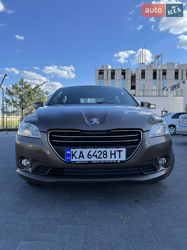 Седан Peugeot 301 2013 в Києві