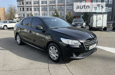 Седан Peugeot 301 2013 в Киеве