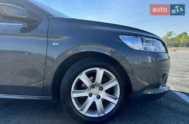 Седан Peugeot 301 2013 в Києві