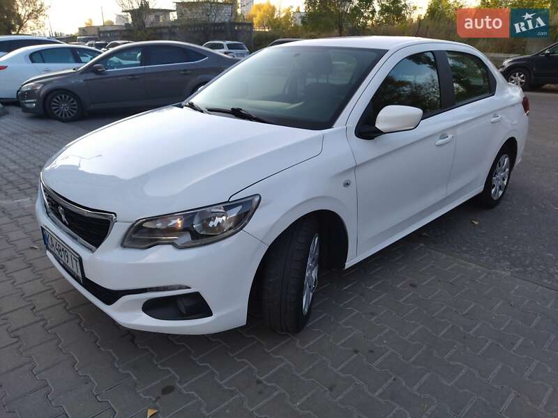 Седан Peugeot 301 2019 в Киеве