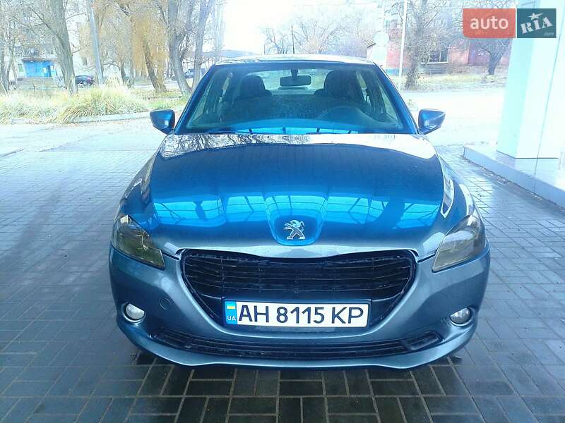 Седан Peugeot 301 2013 в Олександрії