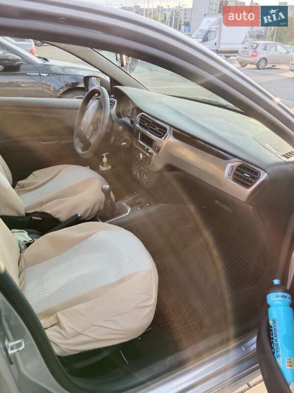 Седан Peugeot 301 2019 в Ірпені