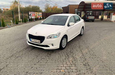 Седан Peugeot 301 2013 в Надвірній