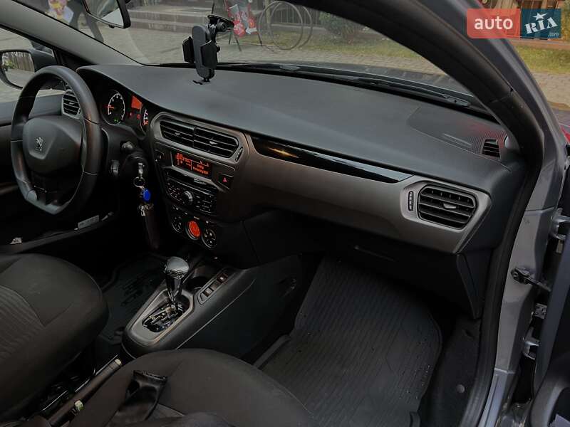 Седан Peugeot 301 2020 в Ирпене