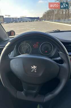 Седан Peugeot 301 2013 в Одессе