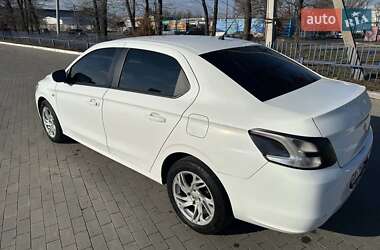 Седан Peugeot 301 2013 в Одесі