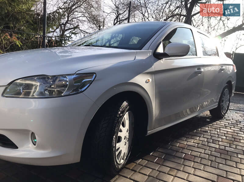 Седан Peugeot 301 2016 в Карлівці