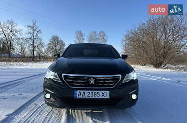 Седан Peugeot 301 2019 в Мені