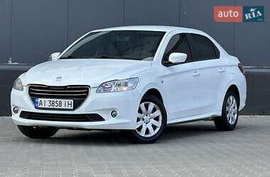 Седан Peugeot 301 2016 в Києві