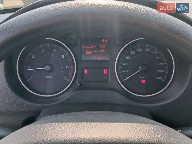 Седан Peugeot 301 2018 в Харькове