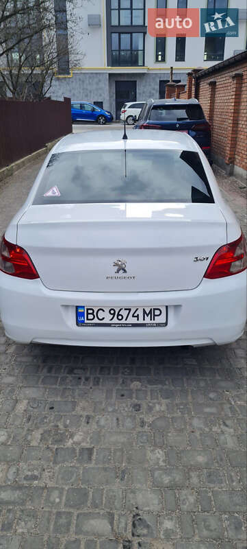 Седан Peugeot 301 2013 в Львові