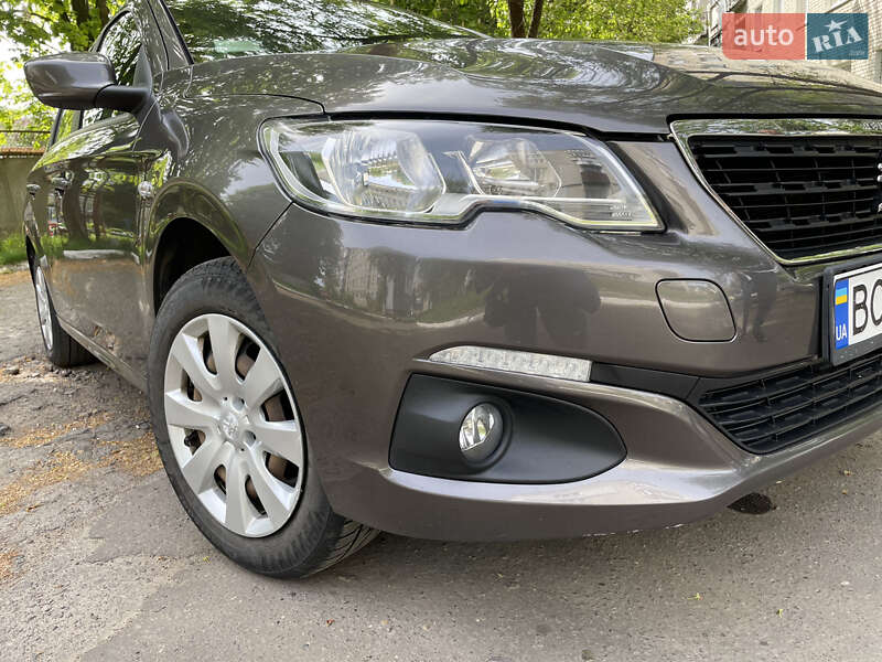 Седан Peugeot 301 2017 в Сокале