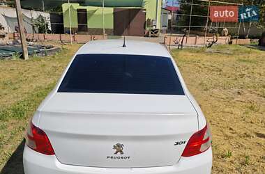 Седан Peugeot 301 2015 в 